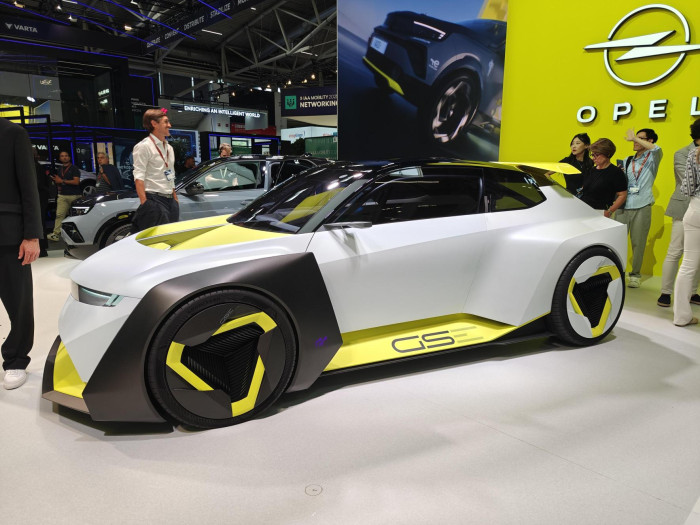 Der Mokka GSE ist aus dem Mokka GSE Rallye entwickelt worden. (Bild: Friedhelm Greis/Golem)